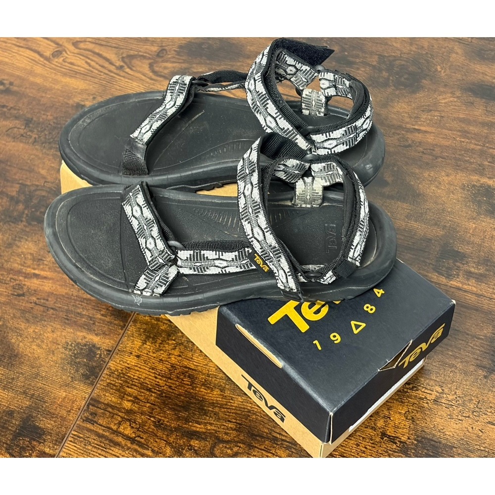 Teva Hurricane XLT2 Womens Size 9 Gray Black Beach Walking Hiking Sandals w/ Box